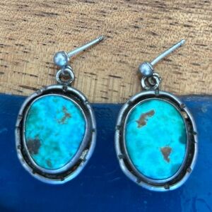 Turquoise Oval Drop Earrings - Blue Stone Dangle (silver)